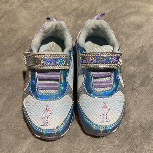Disney’s Frozen  Elsa and Ana light up shoes size 6